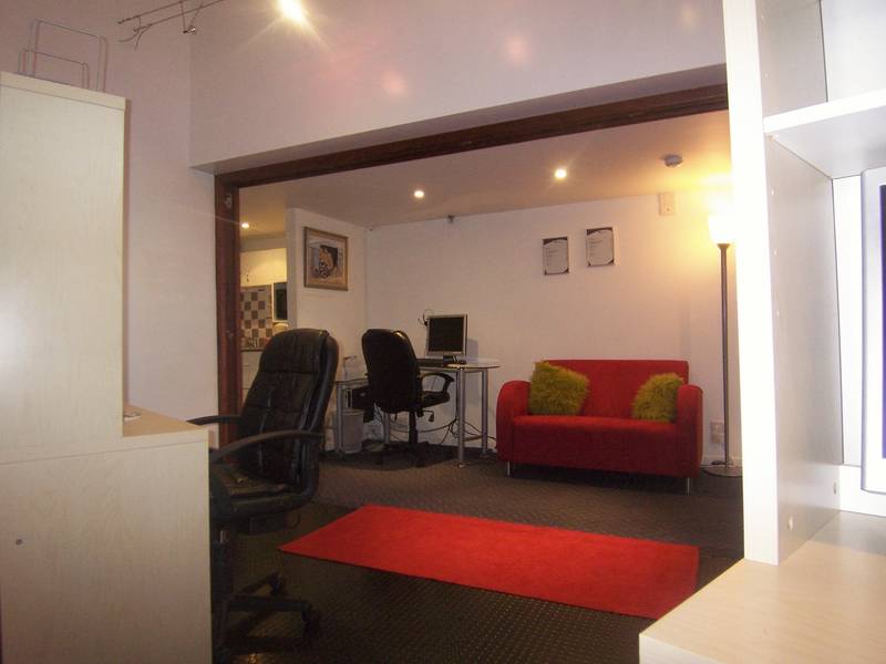 Retail / Office Picture 3