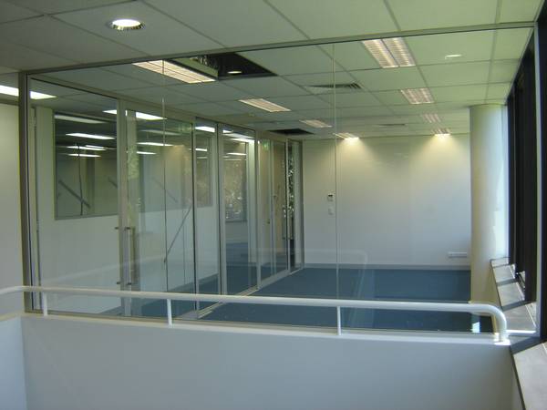 220m2 of Awesome Office Sub-Lease with River Outlook Picture 3