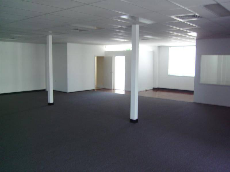 PRICE REDUCED! Picture 2