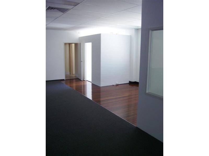 PRICE REDUCED! Picture 3