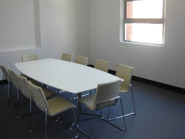 Whole Top Floor. 556m2 of Partitioned Office Picture 3