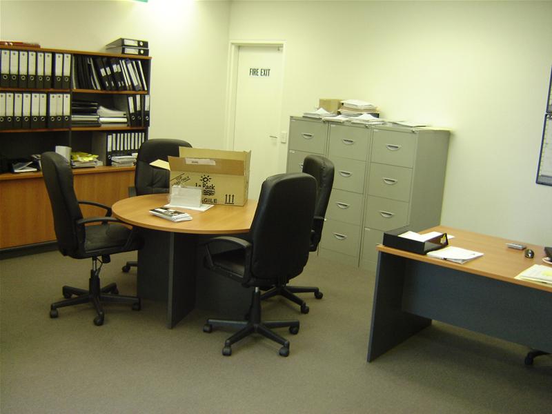 First floor Office 121m2 River View Great Location Picture 3