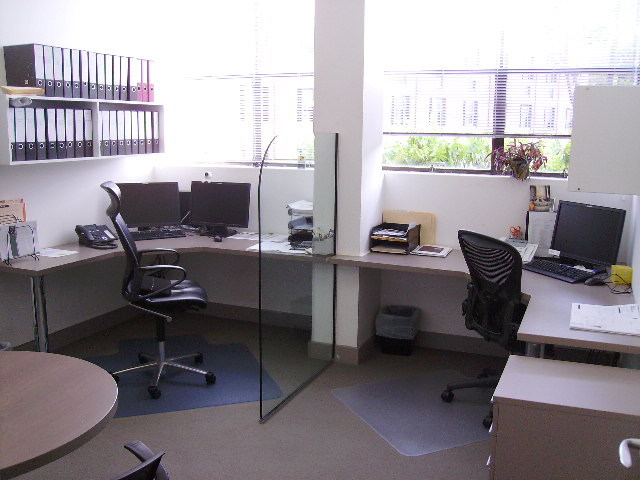 230m2 First Floor Office Newstead Picture 1