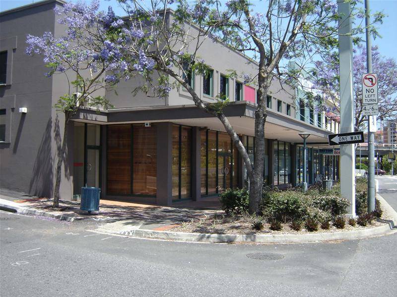 442m2 Street Level Office or Showroom/Retail
Huge exposure Picture 2