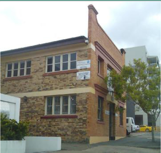 Ground Floor Office 210m2 with 3 Cars Short term Lease Picture 2