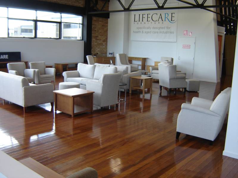 Award winning Building of 1,600m2 over two levels and can be split Picture 3