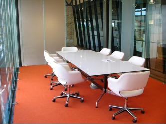 Award winning Building of 1,600m2 over two levels and can be split Picture 2