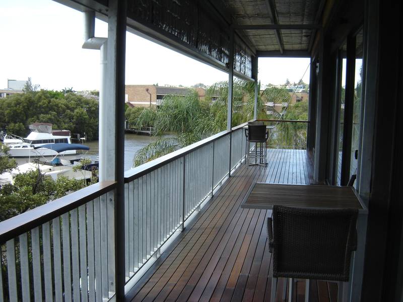 Award winning Building of 800m2 choice of levels and can be split Picture 3