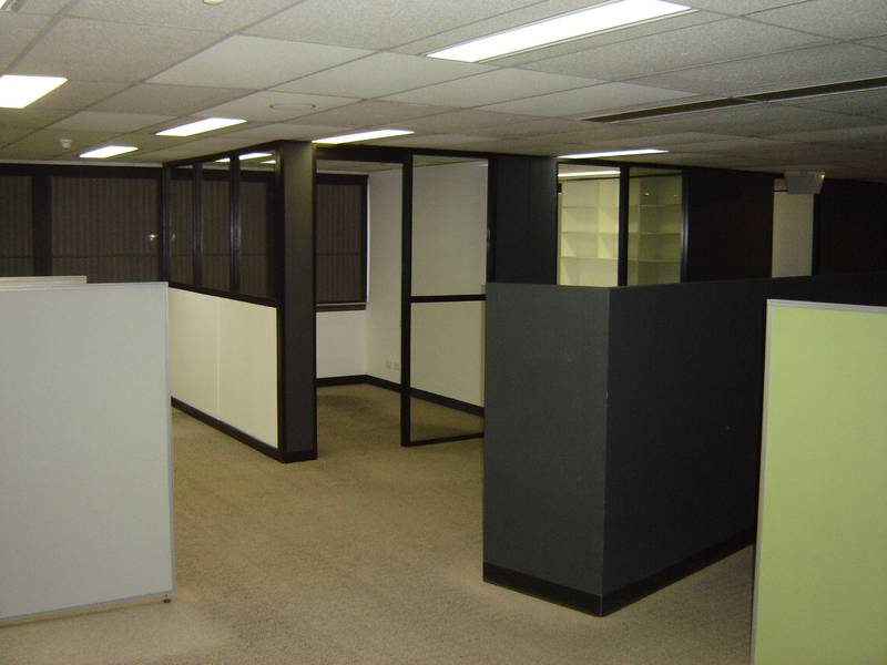 Large 300m2 4th Floor Office in Court House Hub Picture 3