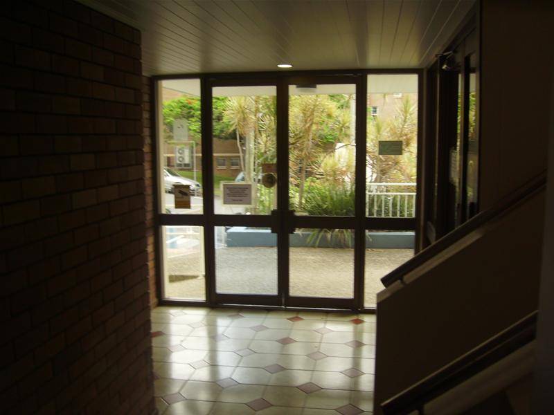 Cheap Office Space! Picture 3