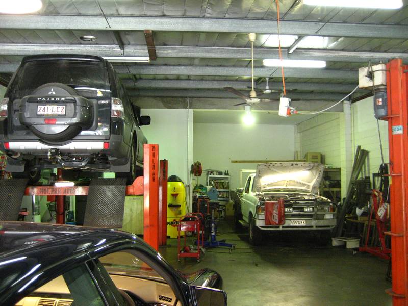 Small Warehouse or Workshop At Newstead Picture 2