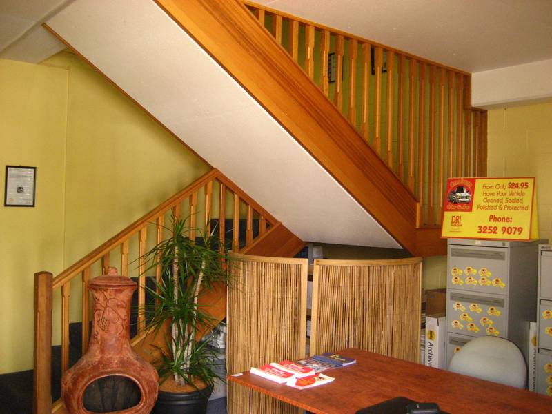 Perfectly Located Office In Moorooka Picture 2