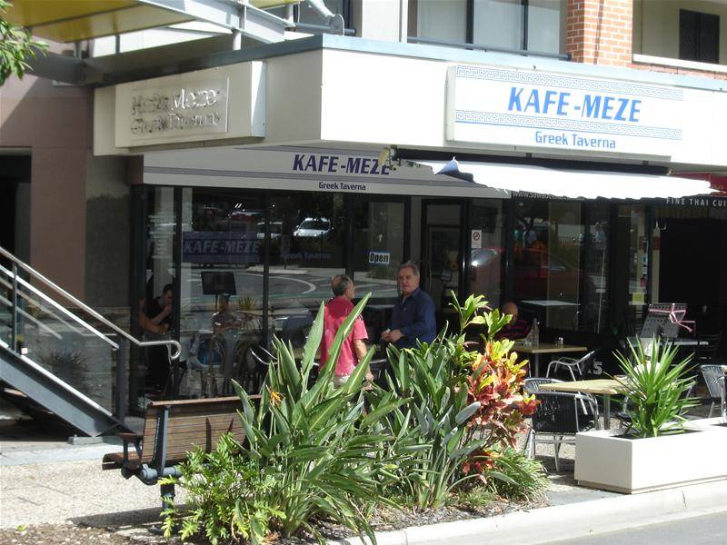 Restaurant fully Licensed fully fitted and furniture included...just move in and trade Picture 1