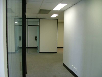 Taringa Magic... Ground Level Office, 2 parks Picture