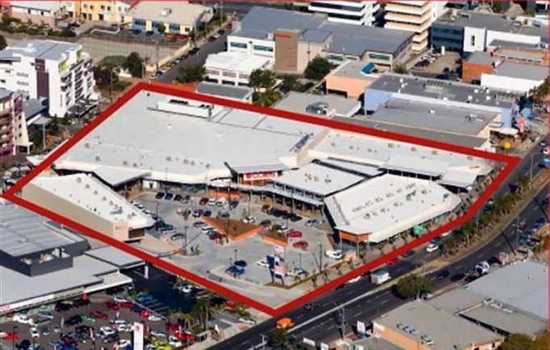 BRAND NEW OFFICE IN AWESOME DEVELOPMENT Picture 3