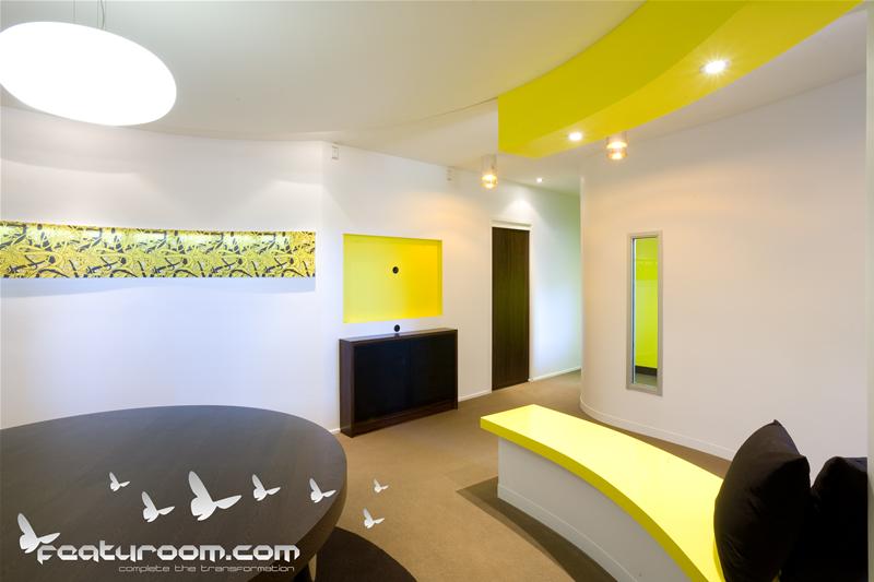 Ground floor office with awesome fit out,,,nothing to spend Picture 3