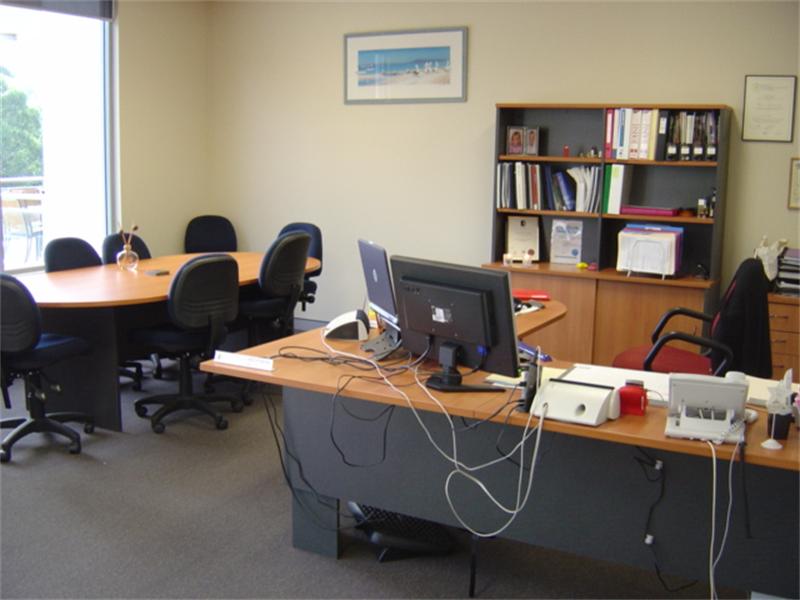 BEST LITTLE OFFICES ON M1 Picture 3