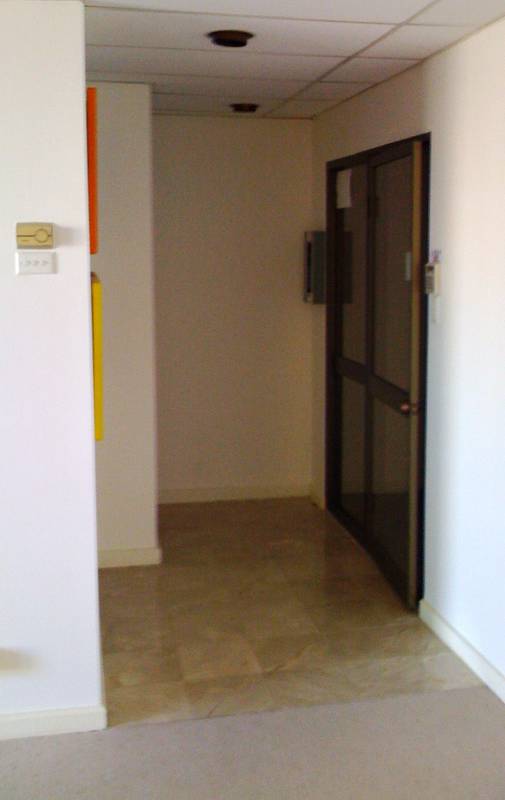 STRATA OFFICE WITH INDOOROOPILLY VIEWS Picture 2