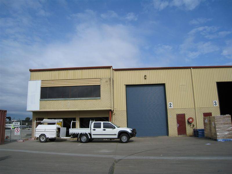 INDUSTRIAL REFURB Picture 1