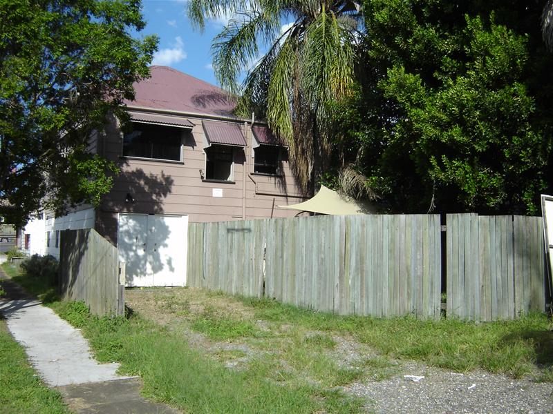 DA APPROVED SITE - INBOUND IPSWICH ROAD Picture 3