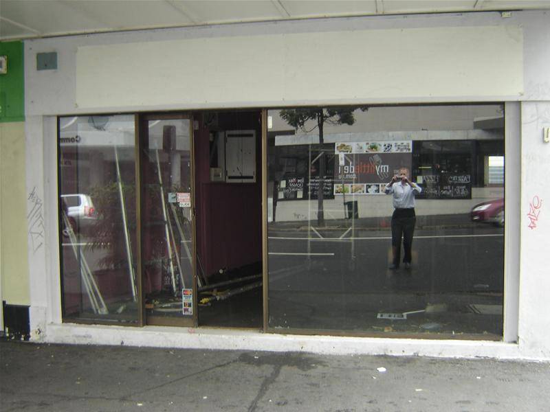 RETAIL SHOP ON PRIME CORNER IN LEICHHARDT ST Picture 2
