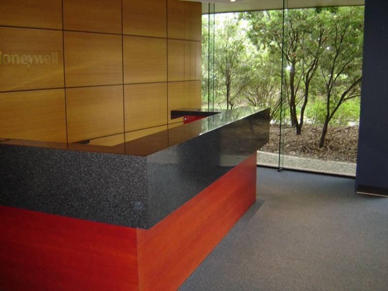 Large Stand Alone Building Lease two levels 1,562m2 Office small warehouse Picture 2