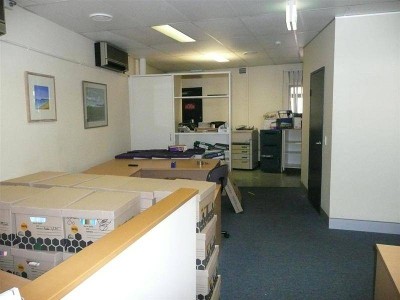 Office 101m2 with Awesome Exposure Picture