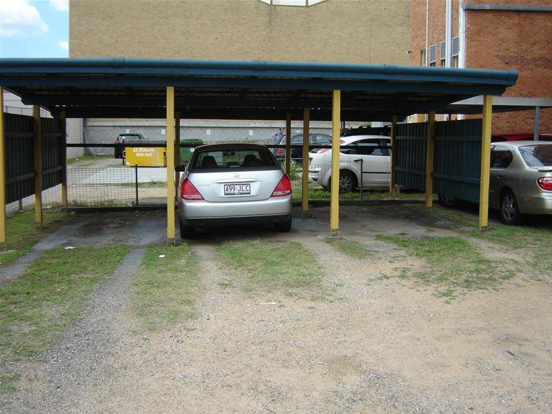 Prime High Profile Ground Level Office/Showroom 132m2 Picture 2