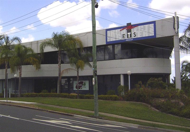 Taringa Magic... ground level office,
2 parks Picture 3