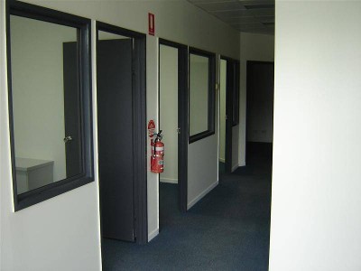 two offices combined for 369m2 partitioned with parks Picture two offices combined for 369m2 partitioned with parks Picture