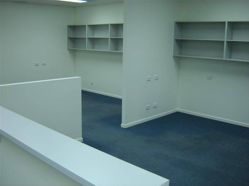 two offices combined for 369m2 partitioned with parks Picture 3