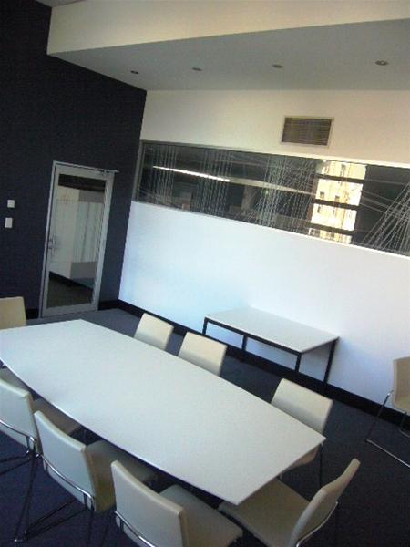 Whole Top Floor. 556m2 of Partitioned Office Picture 3