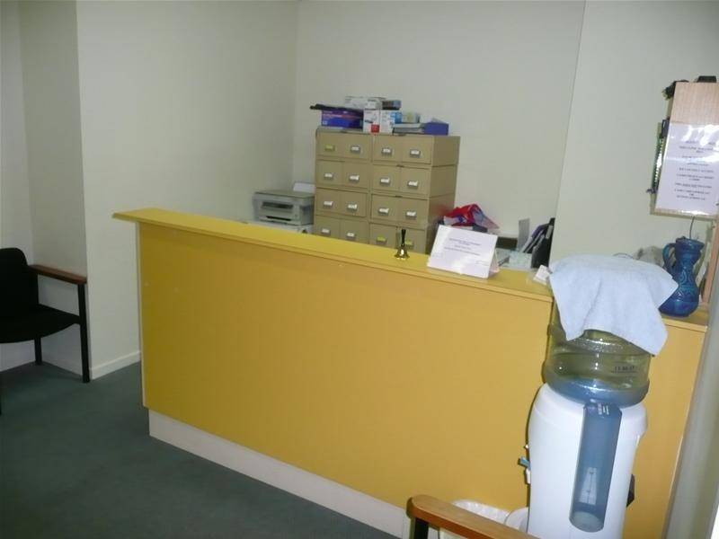 61m2 OFFICE, CBD VIEWS Picture 2