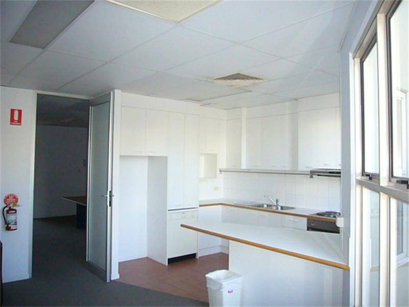 SOUTH BRISBANE SENSATION Picture 3