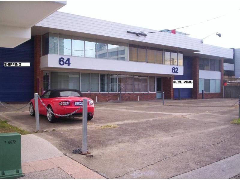 Price reduction - City Fringe Showroom/warehouse/office Picture 1