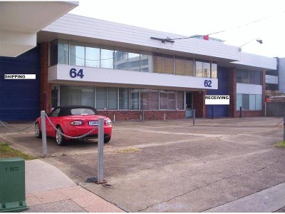 Price reduction - City Fringe Showroom/warehouse/office Picture