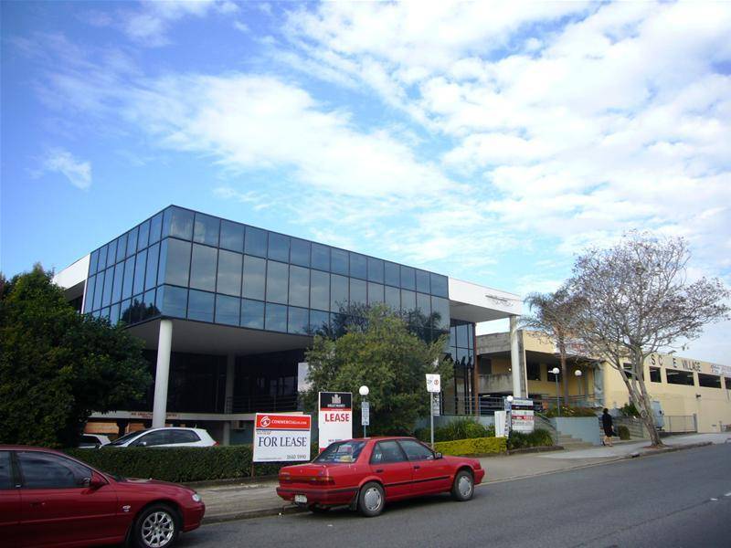 BEST SPACE IN STONES CORNER! Picture 1