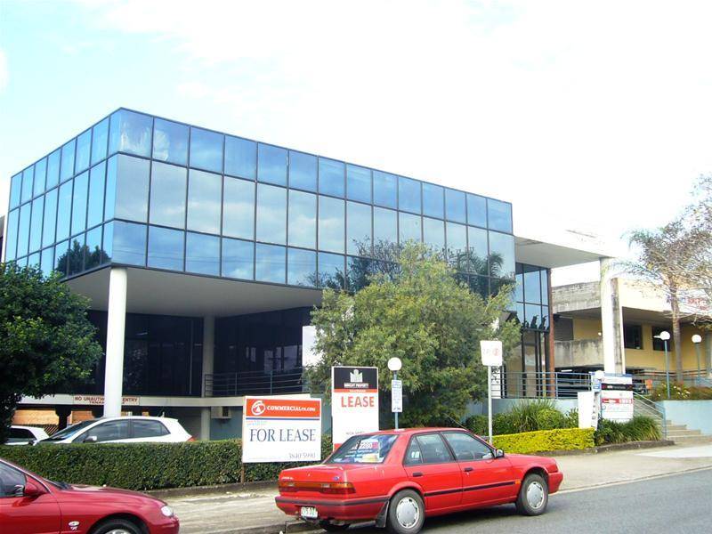 SENSATIONAL OFFICE SPACE! Picture 2