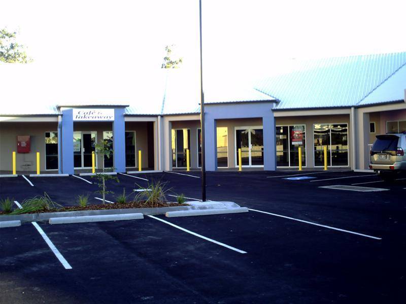 EXCEPTIONAL COMMERCIAL/RETAIL OPPORTUNITY Picture 1