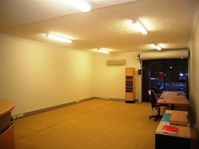 Ground level Office/retail awesome spot Picture