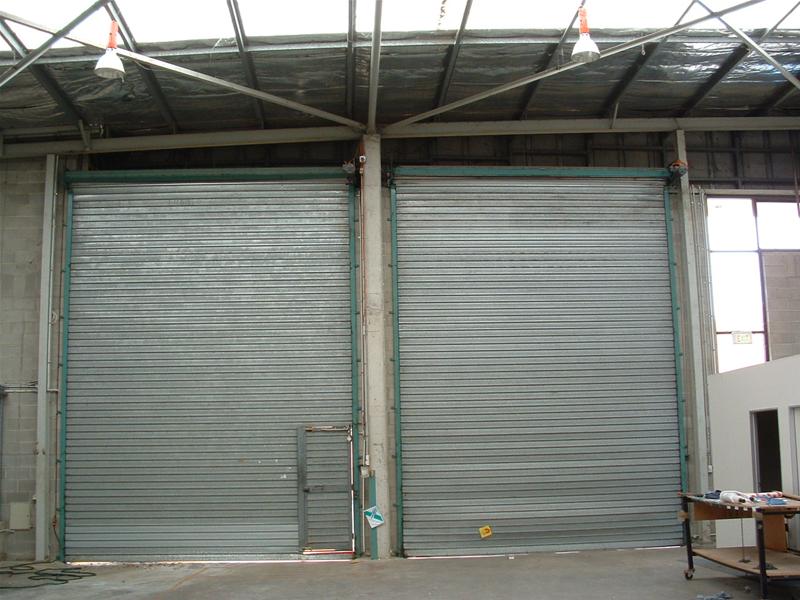 LARGE WEST END WAREHOUSE & OFFICE 765m2 Picture 3