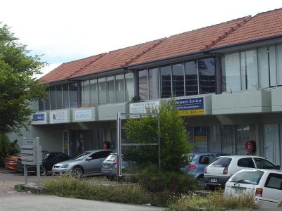 TOP FLOOR 164M2 PARTITIONED OFFICE MILTON Picture