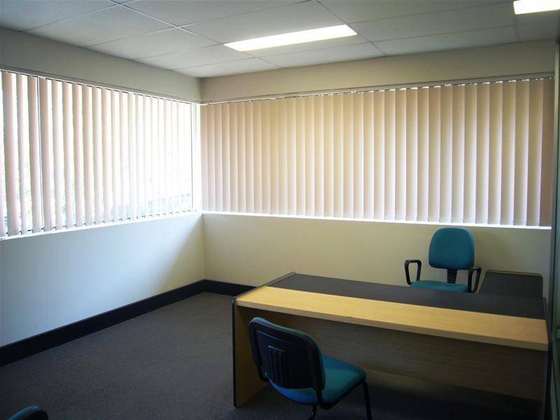 SECURE OFFICE ON BANK Picture 2