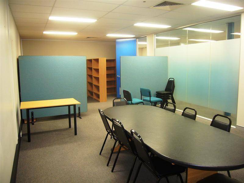 SECURE OFFICE ON BANK Picture 3