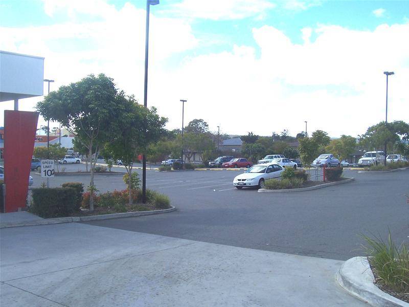 BLUE CHIP TENANTS - LONG LEASE Picture 3