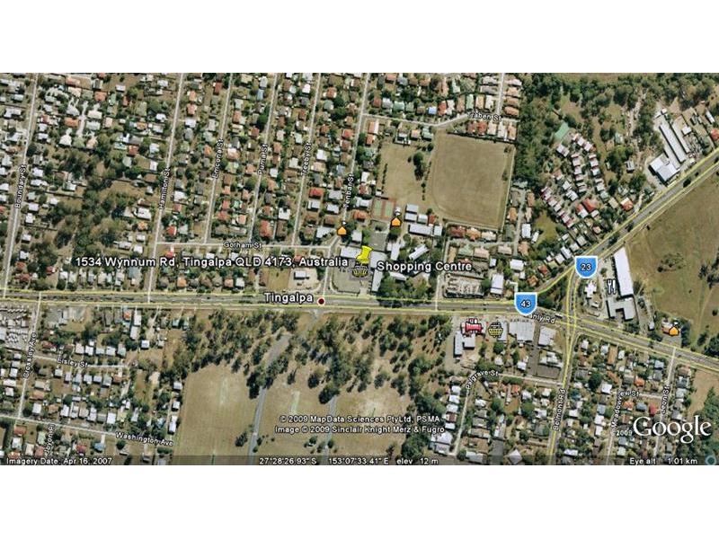 TWIN PARKS SHOPPING CENTRE Picture 2