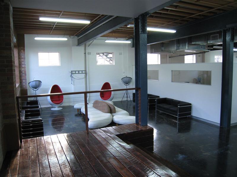 WEST END HUB OFFICE Picture 1