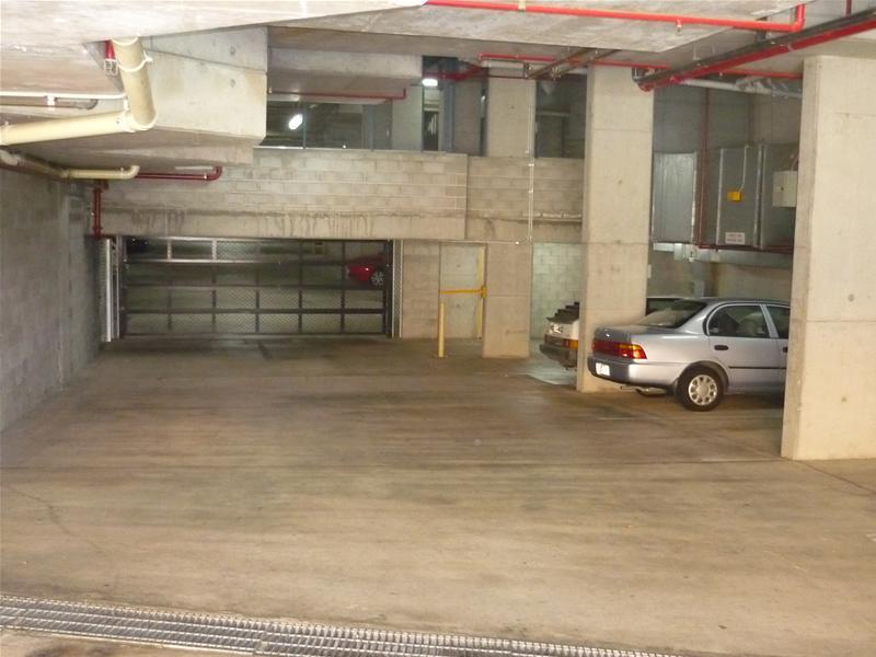 SPRING HILL CAR PARK Picture 3