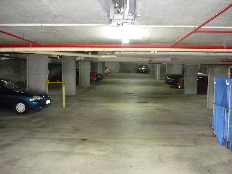 SPRING HILL CAR PARK Picture 1