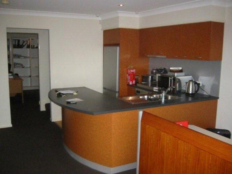 PROMINENT LOCATION INVESTMENT Picture 3